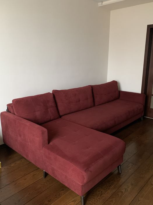 Диван кутовий в трендовому кольорі