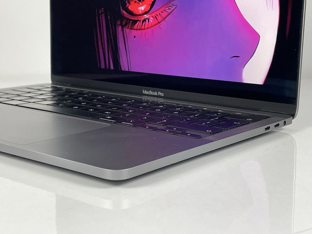 Apple MacBook Pro 13 16GB RAM 512GB SSD M.2 Touch Bar/ID Laptop Szary