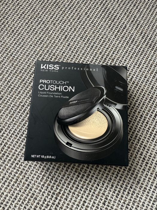 Kiss New York Cushion Foundation Podkład poduszka Porcelain
