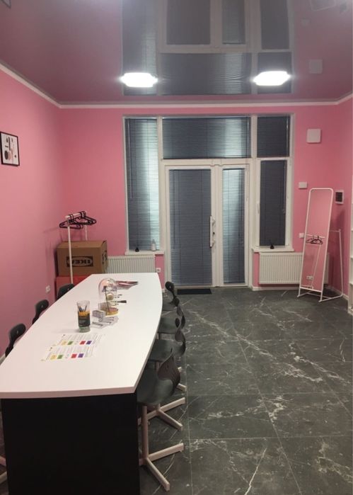 Оренда офісного приміщення (фасад)