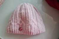 Różowa dziecięca czapka zimowa
