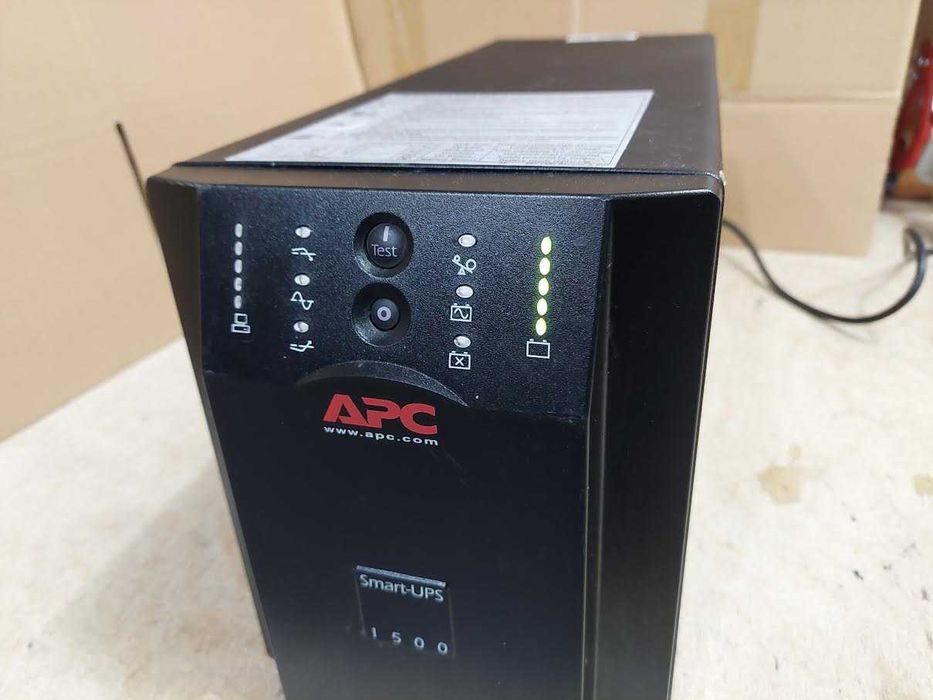 UPS APC Smart 1500, 1500VA 980W Czysty SINUS Zasilacz awaryjny.