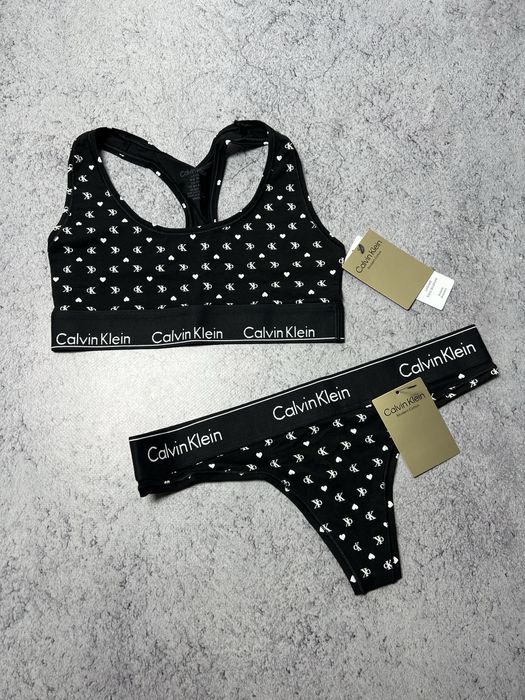 Calvin klein білизна топ топік стрінги трусики оригінал