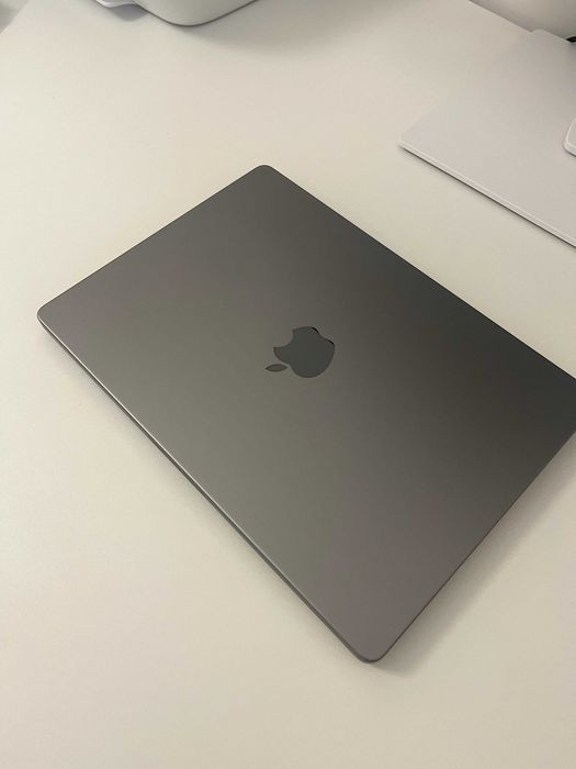 Apple MacBook Pro 14" M1 Pro – 16GB RAM / 512GB SSD – Stan IDEALNY