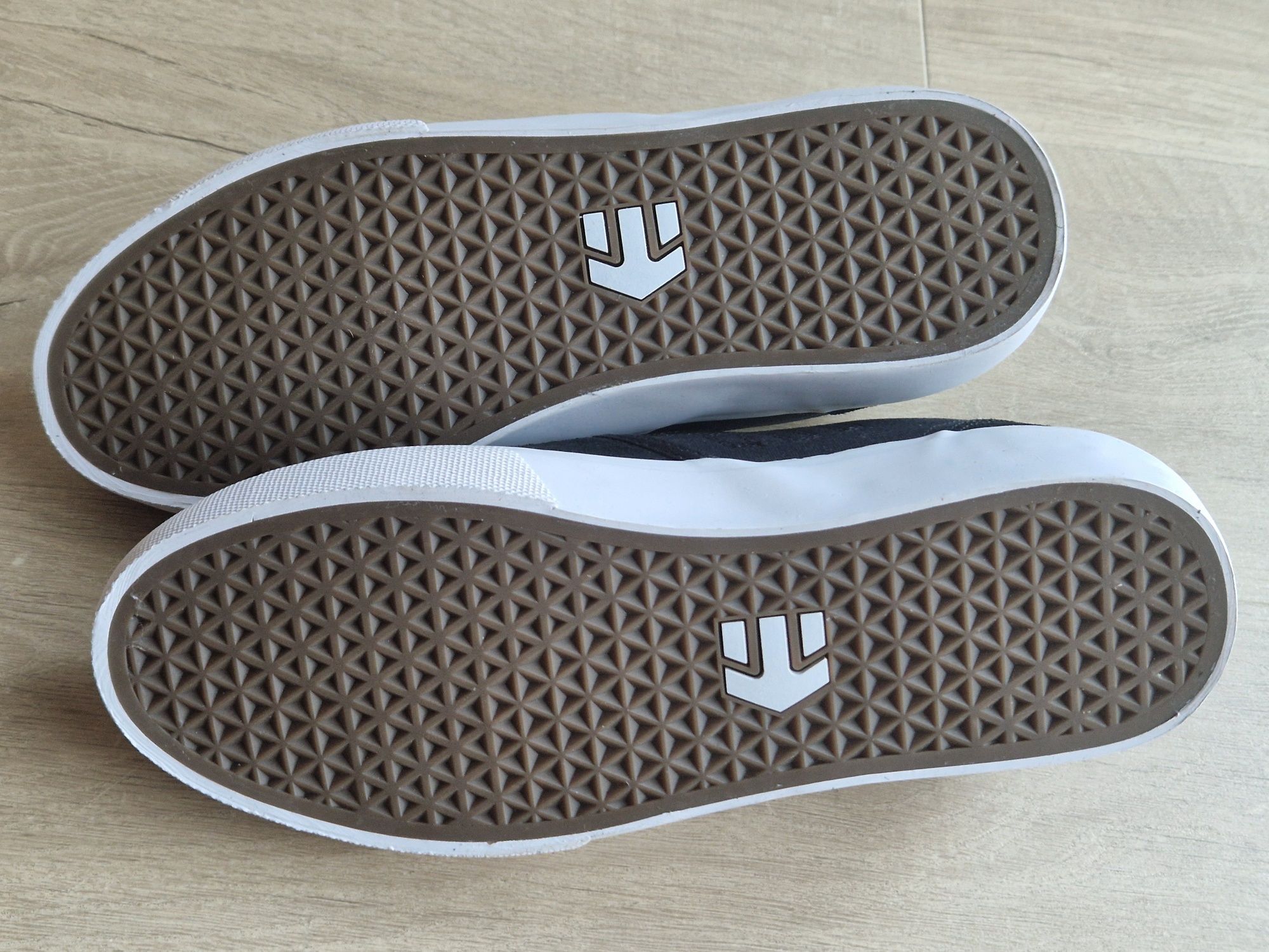 Nowe buty Etnies lo cut slip 44 28,5cm  balck/white