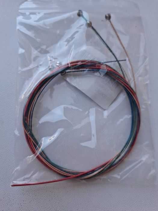 Струни  поштучно для гітари 1, 2, медіатор каподастр ремінь