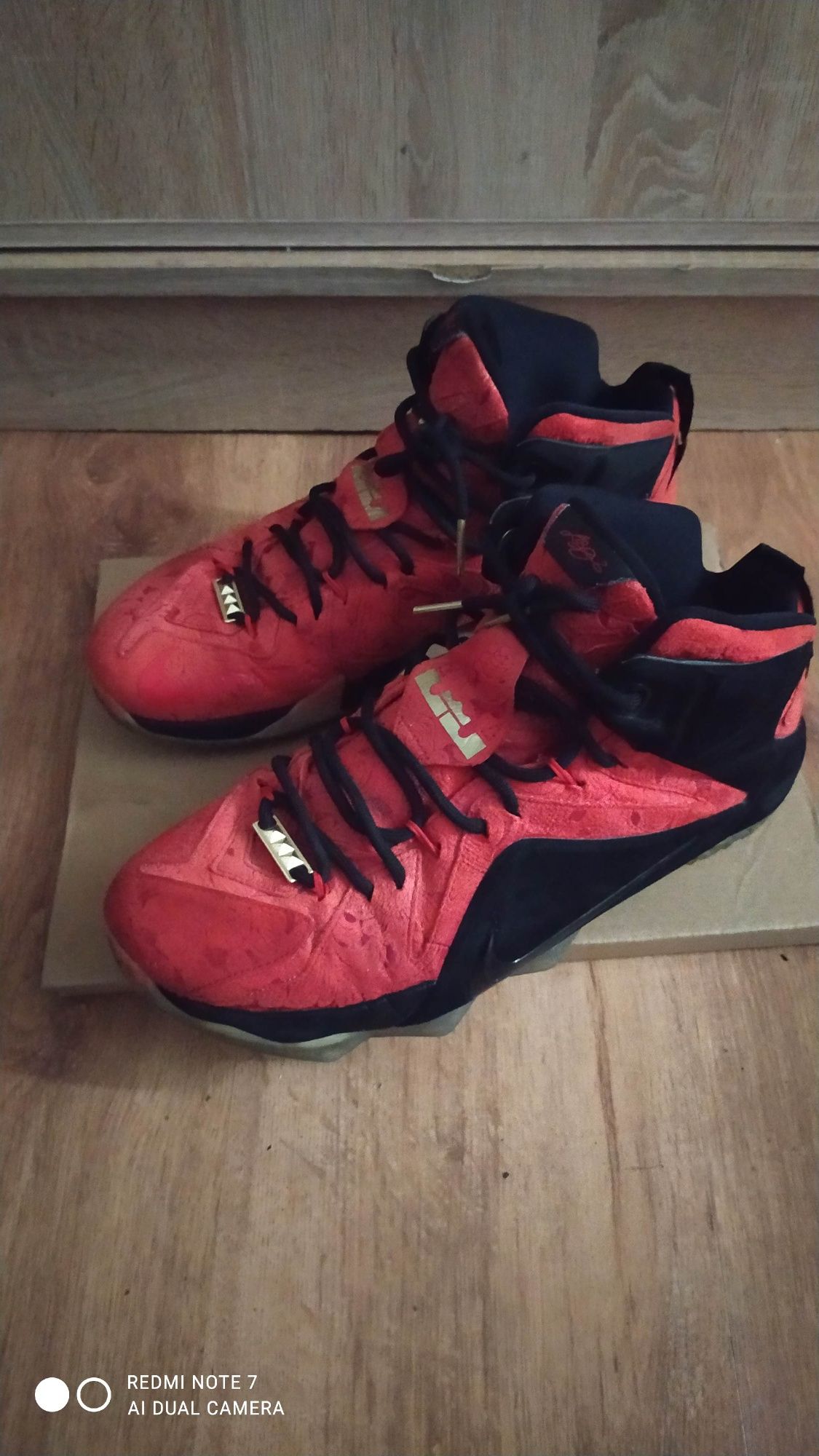 Nike LeBron 12 EXT ,,Red Paisley '' r. 46