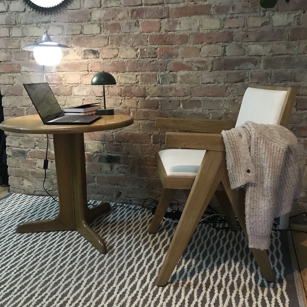 Stolik okrągły drewniany retro fornir dębowy