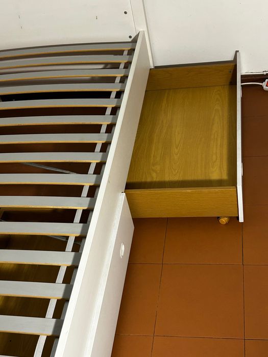 Cama solteiro com gavetas