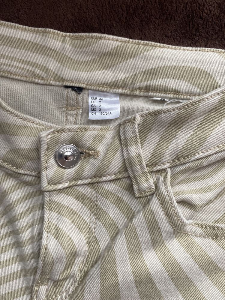 Spodnie dzwony H&M rozmiar XS/34/6 modne cętki
