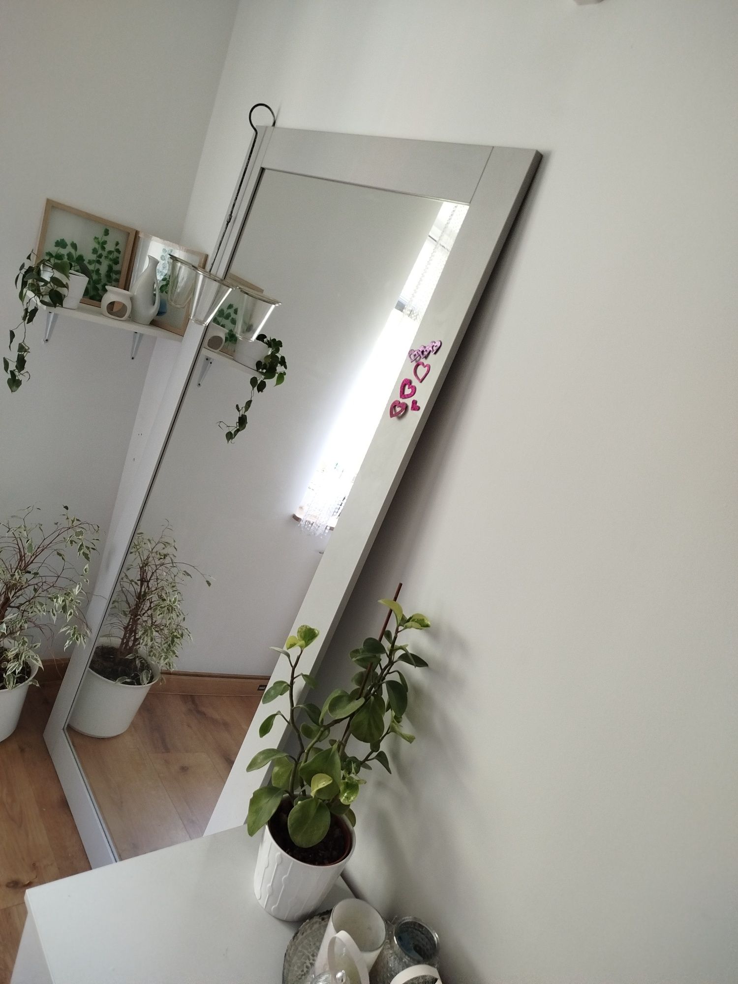 Duże stojące lustro do garderoby przymierzalni na przedpokój