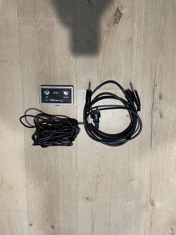Wzmacniacz gitarowy VEMPIRE plus kolumna