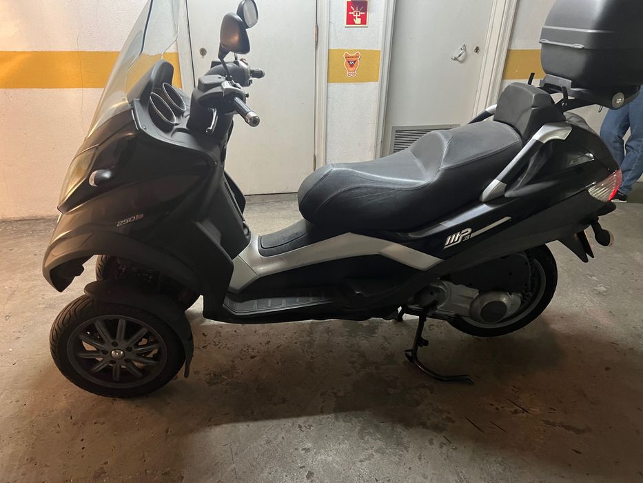 Piaggio MP3 lt 250