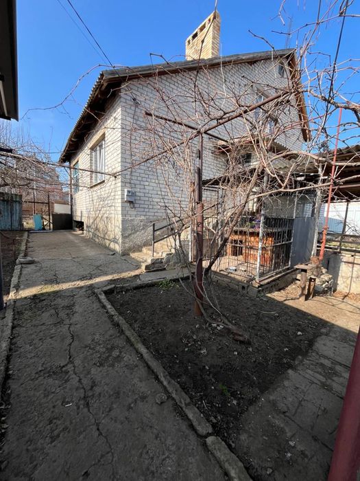 Сдам дом в аренду с гаражом и подвалом вулиця Лесі Українки