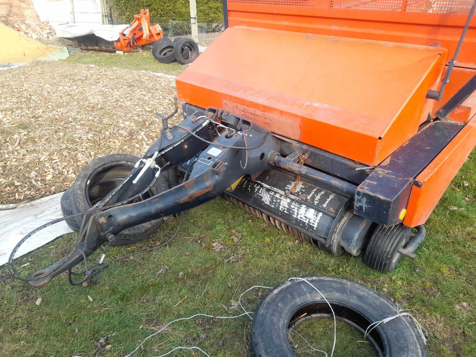 Przyczepa samozbierająca deutz fahr K 550 pottinger class