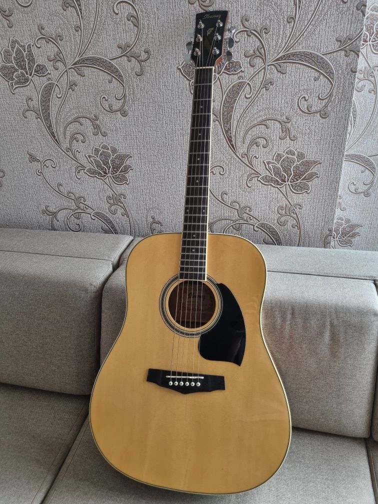 Продам акустичну гітару Ibanez PF15 NT