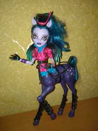 Лялька Monster High Авеа Троттер