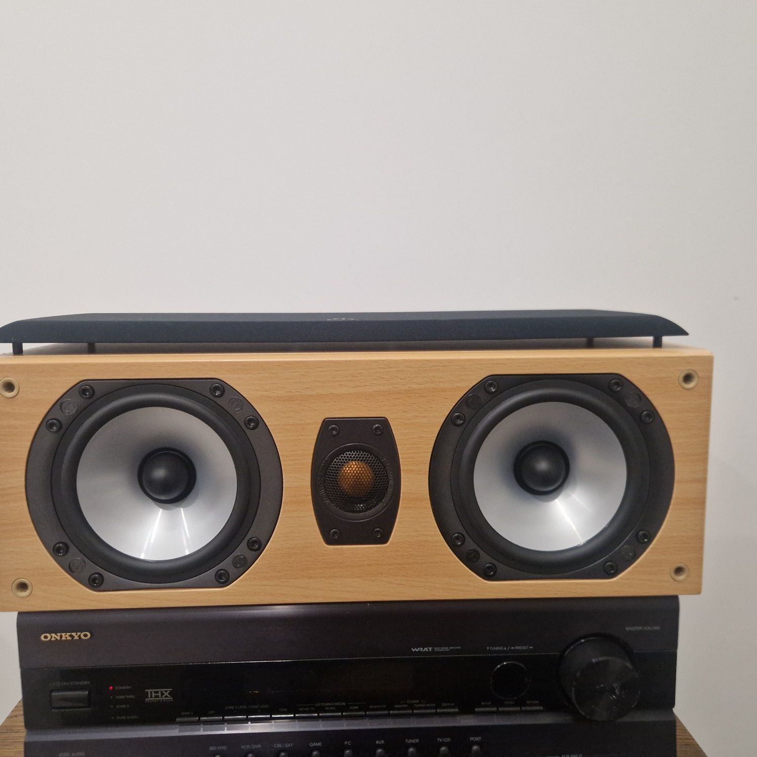 Monitor audio bronze center