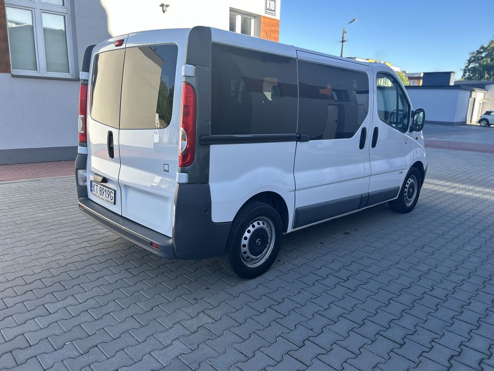 Opel Vivaro 9 osobowy