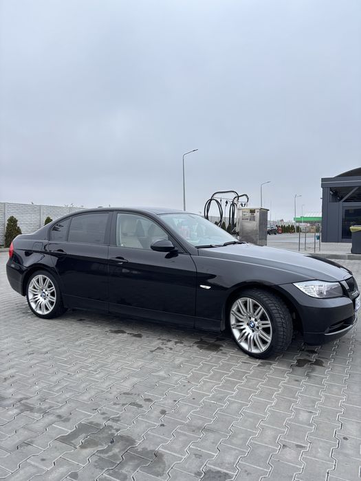 Продам BMW 3 E90 2007