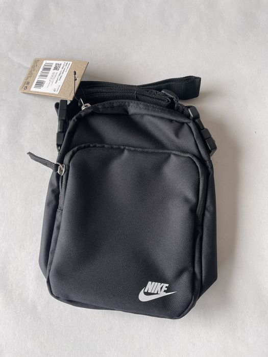 Nike мессенджер ориганал