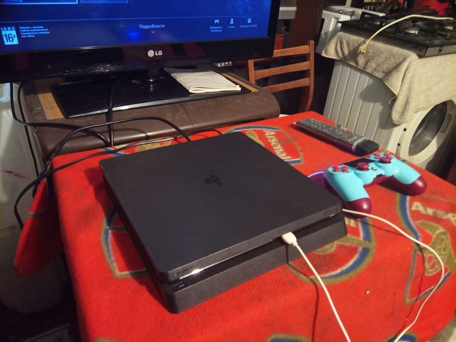 Sony playstation 4 slim в отличном состоянии