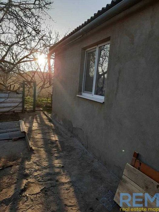 Продам гарний будинок під Одесою зі всіма зручностями.