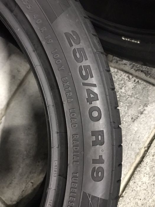 Різноширокі шини 225/45R19 i 255/40R19 CONTINENTAL