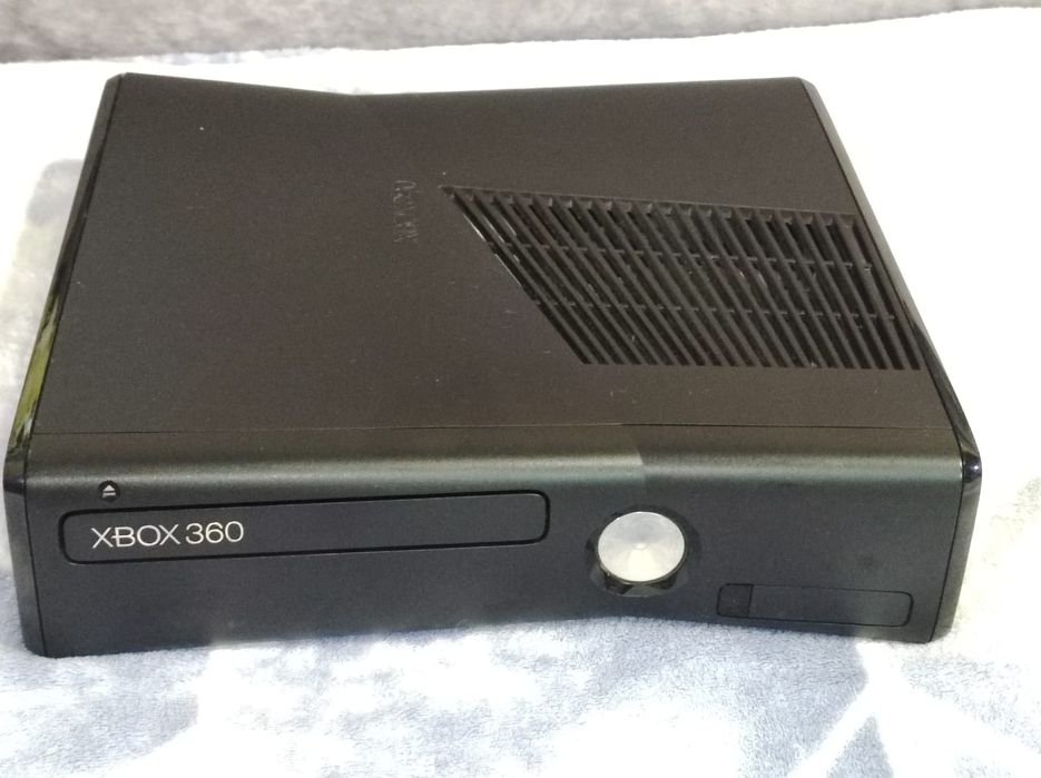 Xbox 360 slim дуалнанд 250 гб , внимательно читайте описание