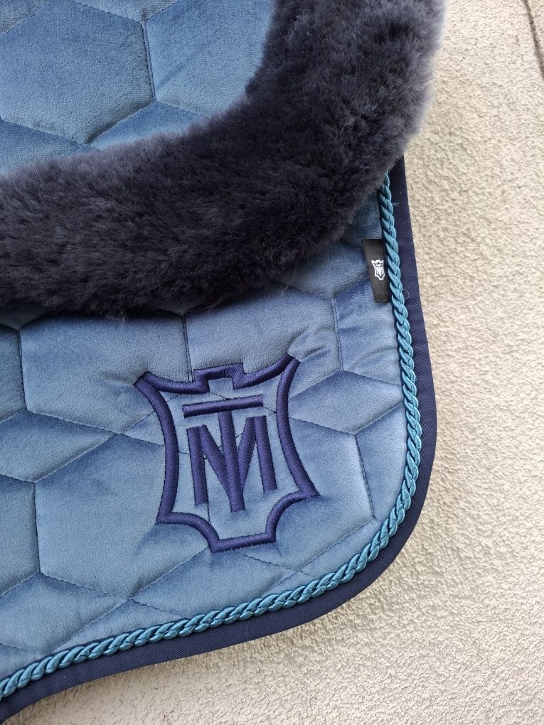 Nowy czaprak welurowy z futerkiem Mattes cornet blue