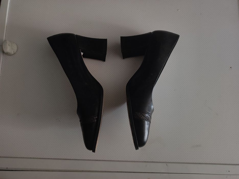 sapatos com salto em pele 36