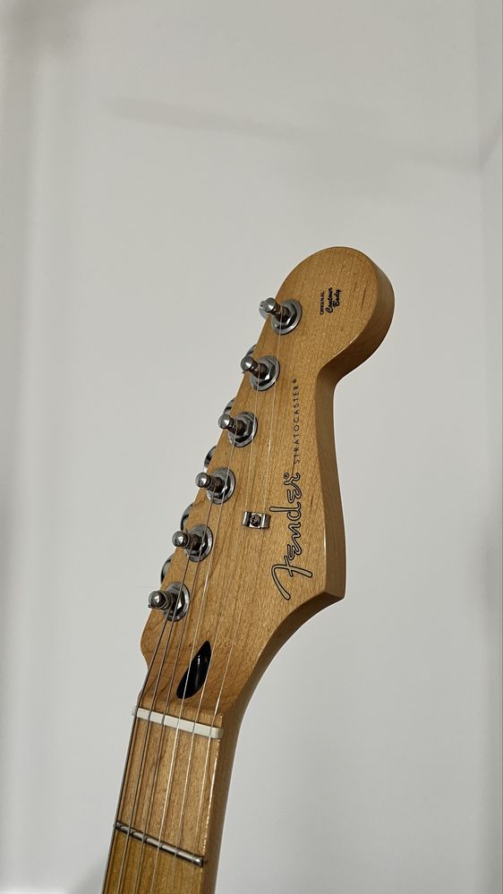 Fender Stratocaster Player 3 Tone Sunburst Maple