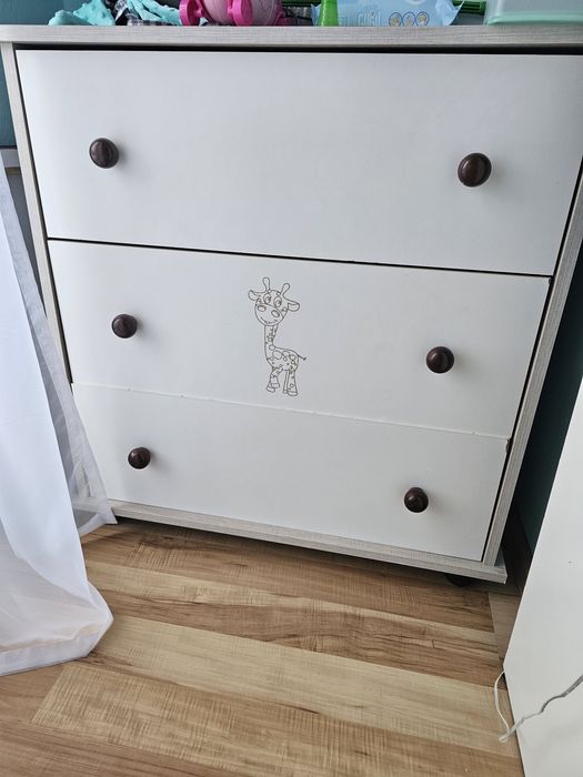 Szafka w dobrym stanie