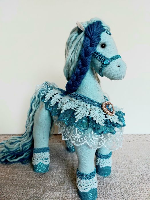 Коник ручної роботи