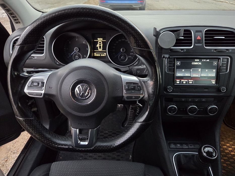 Volkswagen Golf VI 2.0 TDI 173cv | GTI/GTD Look