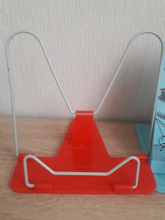 Подставка для книг