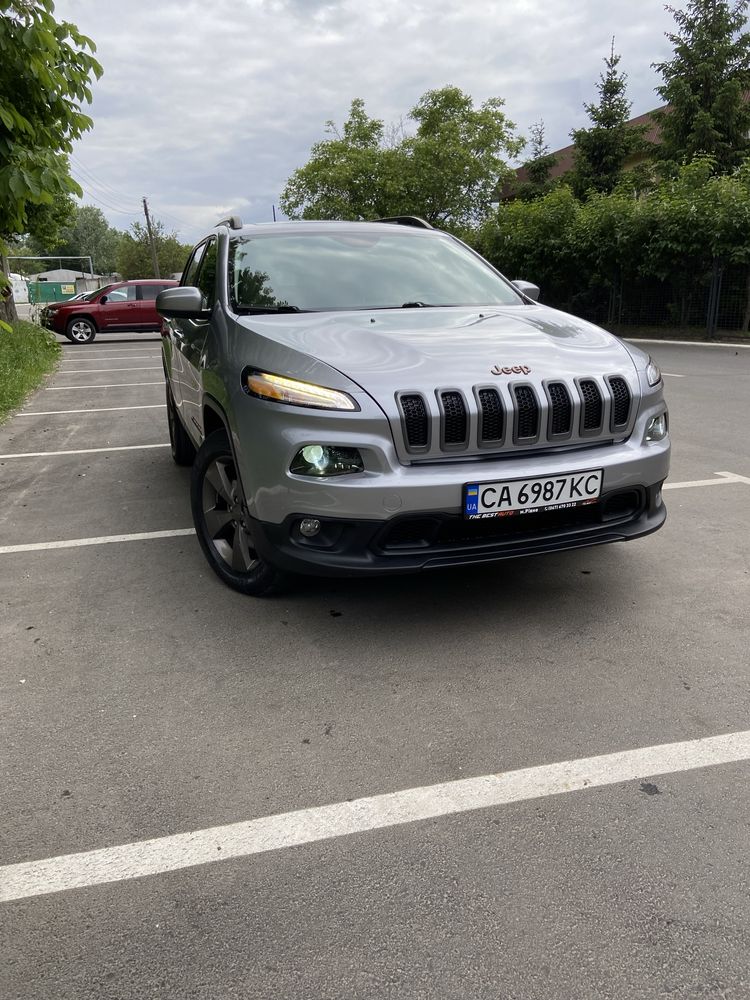 Jeep cherokee 4x4 2.4 ювілейна модель