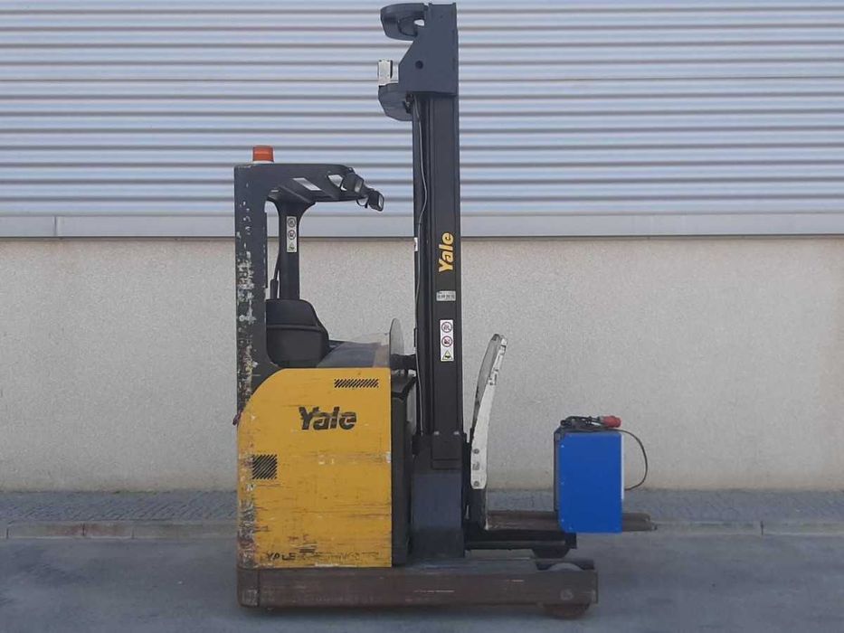 STACKER 1.4TON 3M ALTURA ELÉCTRICO