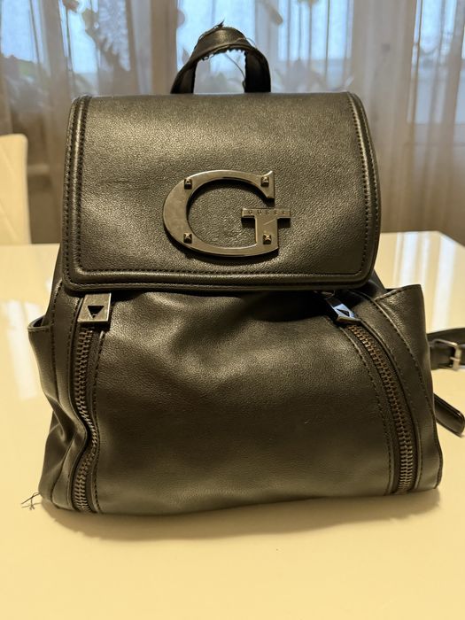 Рюкзак жіночий GUESS