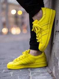 Adidas yellow superstar