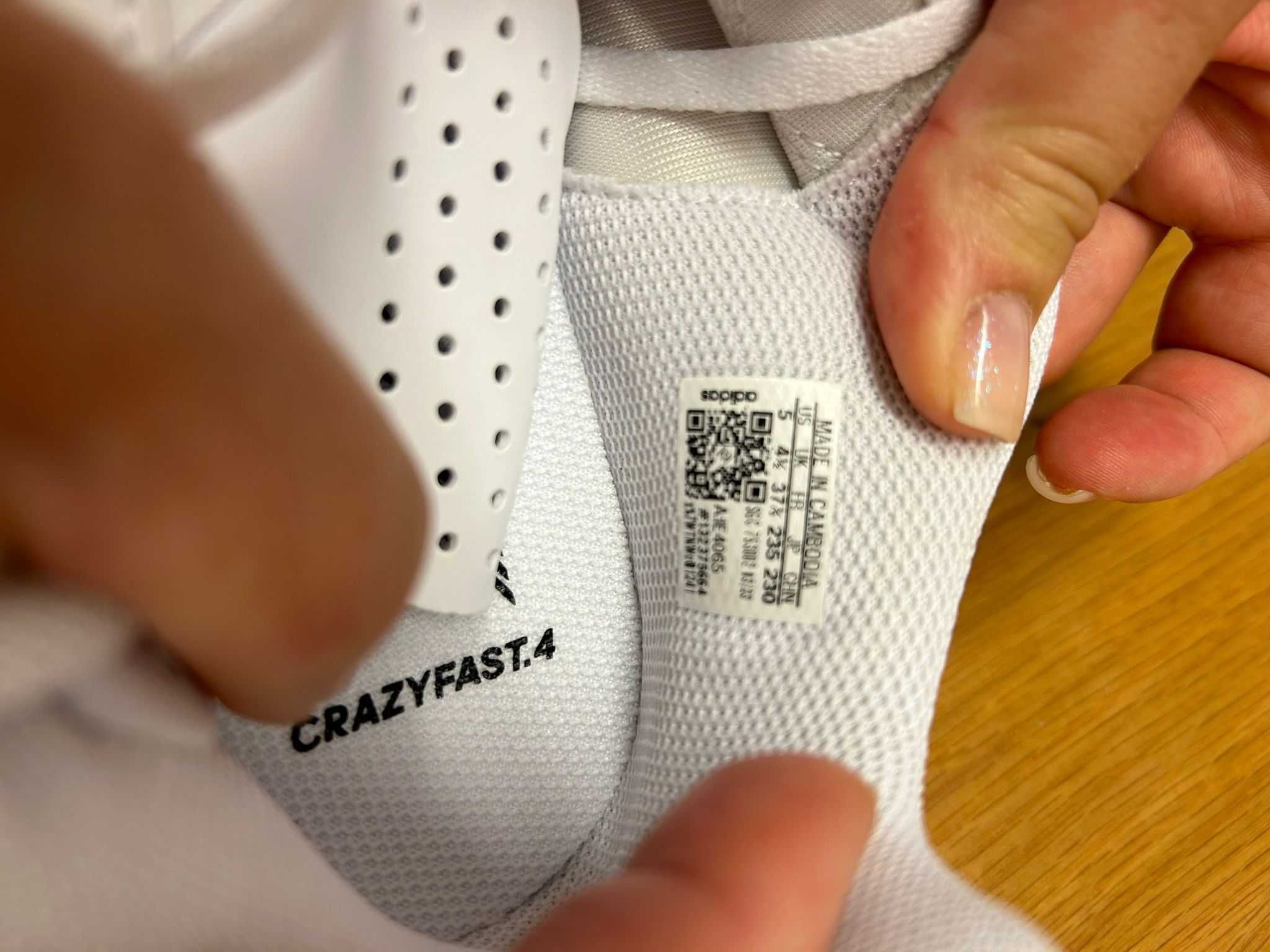 CHUTEIRAS ADIDAS ORIGINAIS TAMANHO 37 NOVAS
