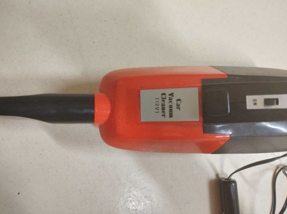 Odkurzacz samochodowy z czasów PRL