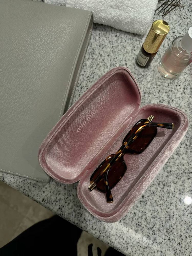 Очки Miu Miu Premium