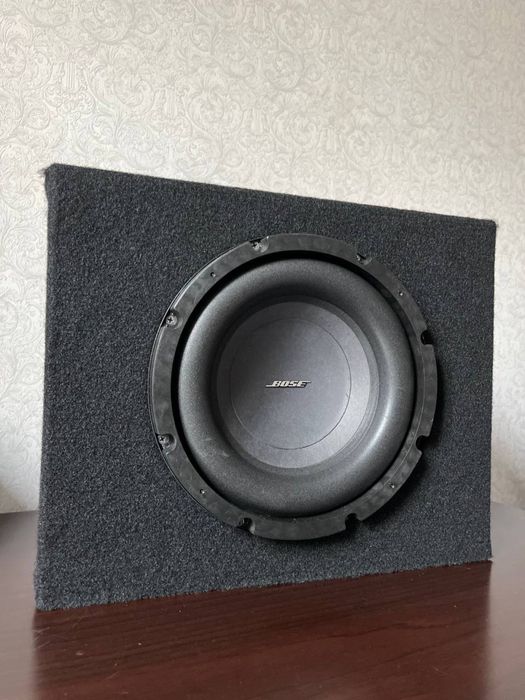 Активний сабвуфер BOSE