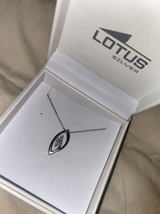 Colar lotus silver