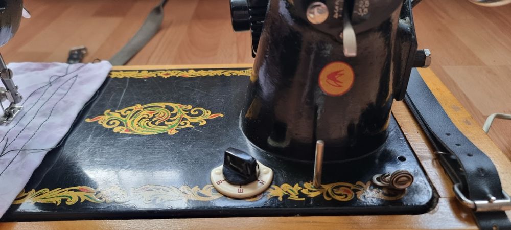 Швейная  машина...