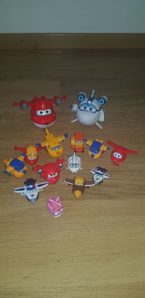 Super Wings personagens