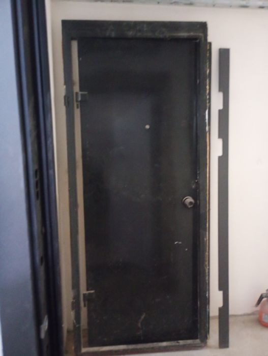 Дверь металическая