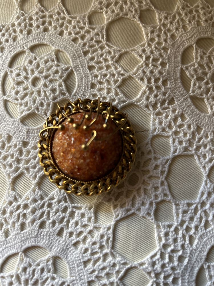 Alfinete moderno e original