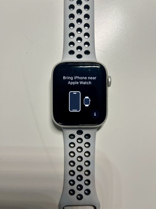 Apple Watch SE Nike 44mm (GPS) – Excelente Estado